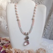 Rose Irisée hängande halsband broderat med Swarovski-kristaller, 925 silver och månstenar